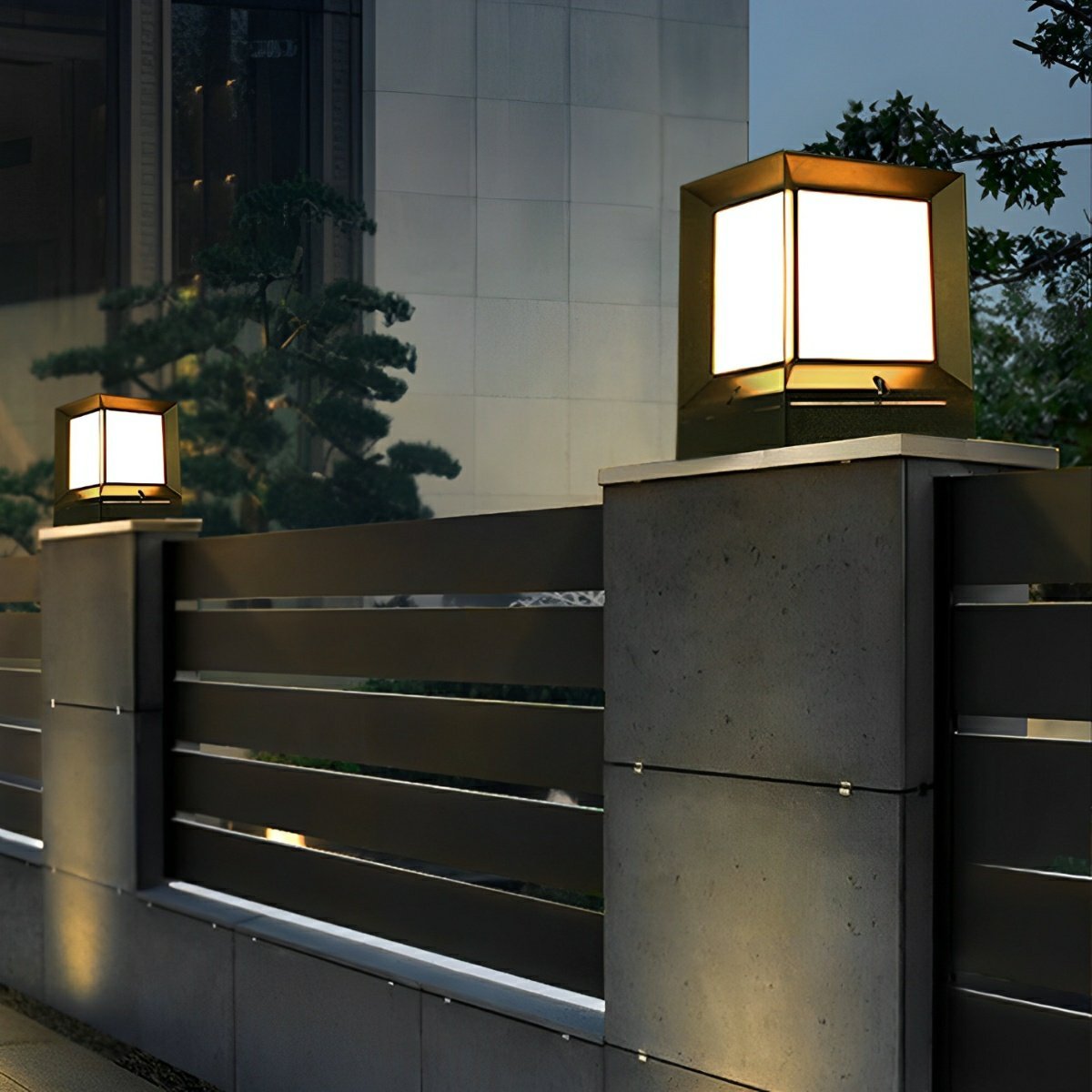 Contemporary Outdoor Post Light | Solar LED Design with Adjustable Height | Perfect for Pathways and Gardens