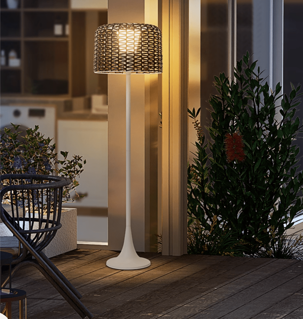 Elegant Solar Outdoor Lamp | Woven Shade Design with Integrated LED | Perfect for Garden Ambiance