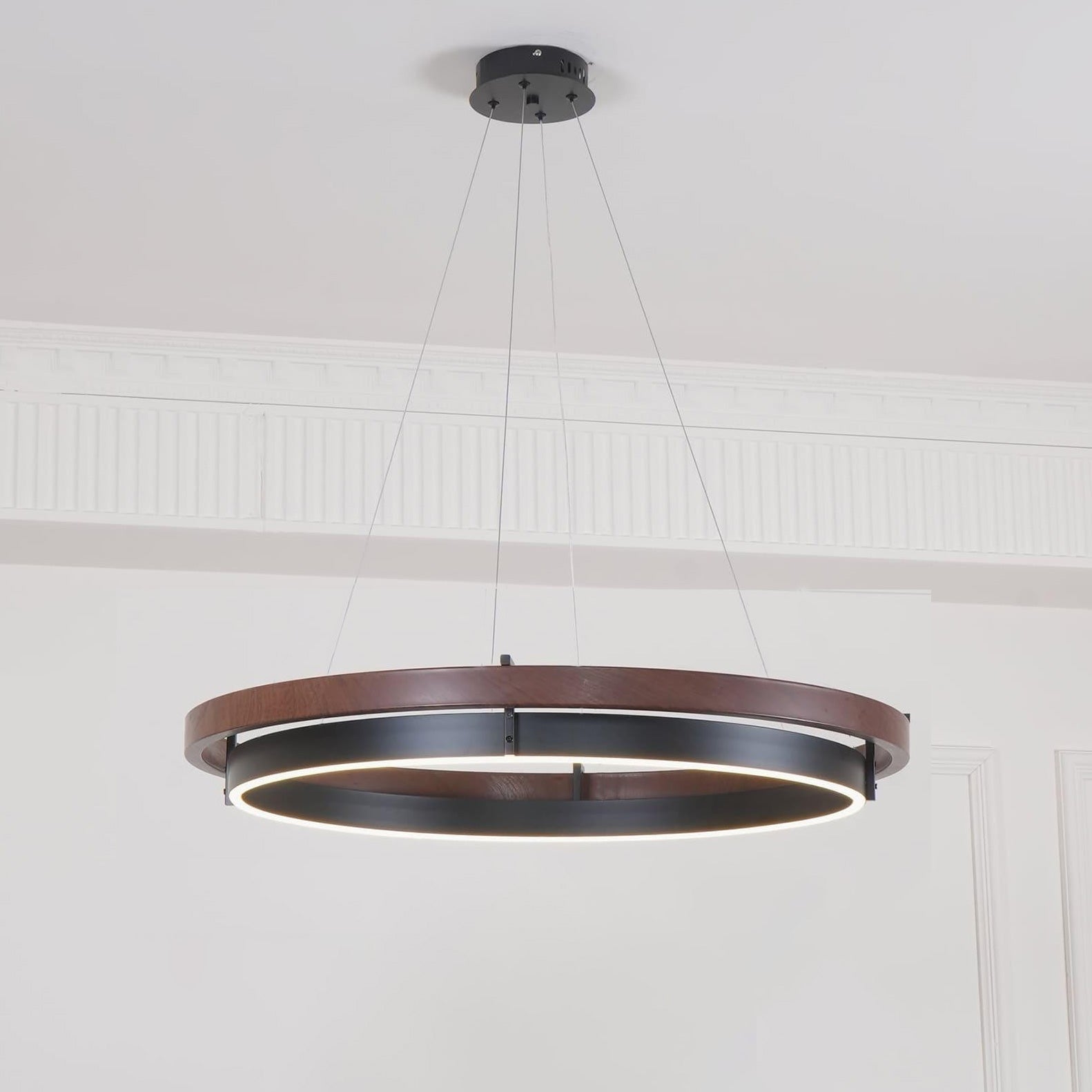 Elegant Wood Chandelier Light with Adjustable Height | Modern Design for Cozy Dining Room Ambiance