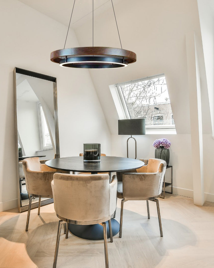 Elegant Wood Chandelier Light with Adjustable Height | Modern Design for Cozy Dining Room Ambiance