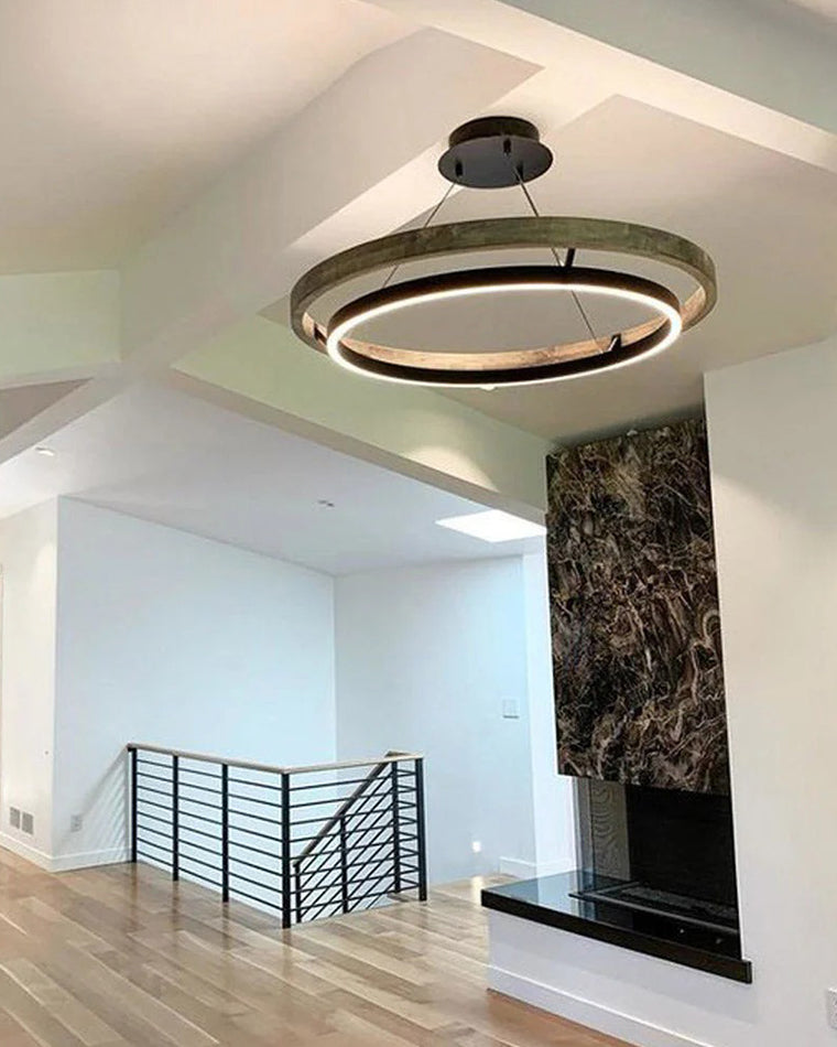 Elegant Wood Chandelier Light with Adjustable Height | Modern Design for Cozy Dining Room Ambiance