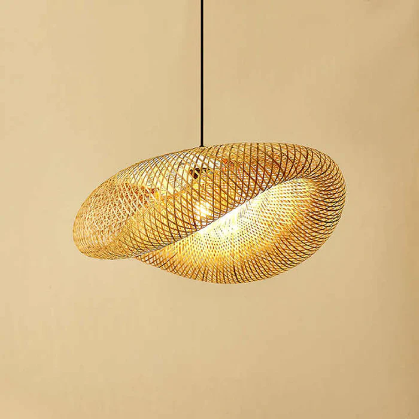 Natural Elegance | Rattan Pendant Light with Adjustable Length | Modern Ceiling Fixture for Warm Ambiance