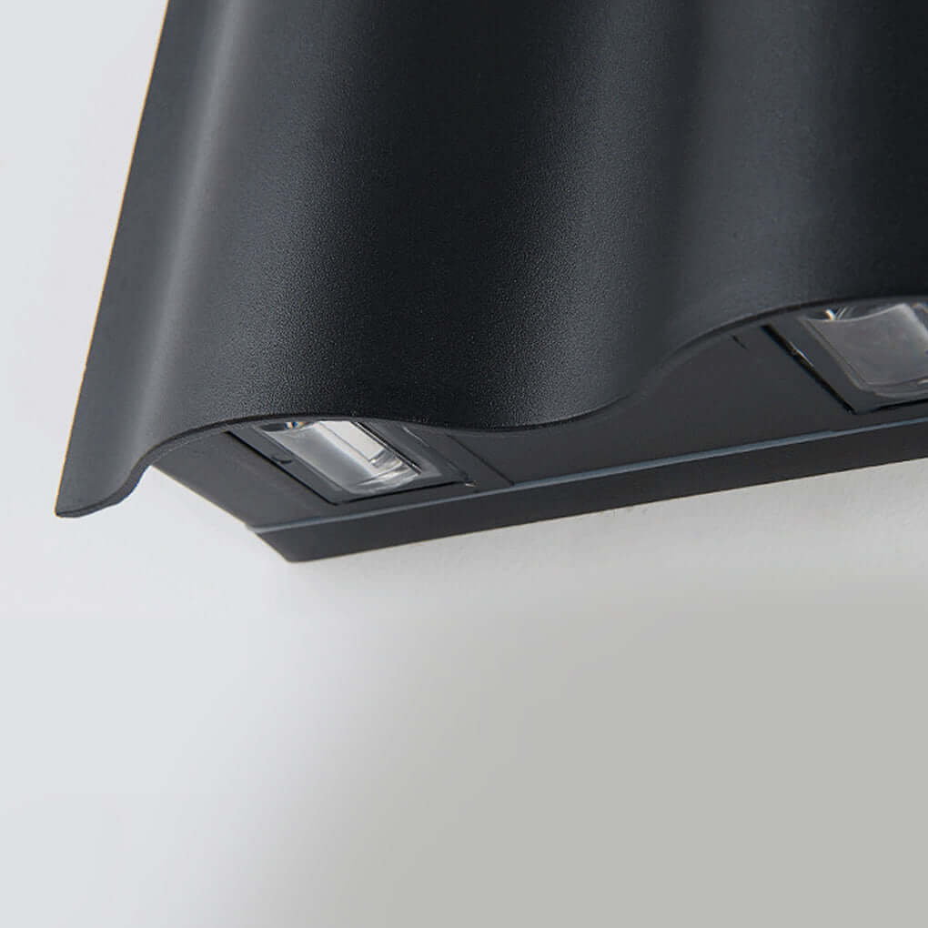 Stylish Wavy Outdoor Wall Sconce Light with Up-Down LED Projection | Modern Design for Elegant Illumination